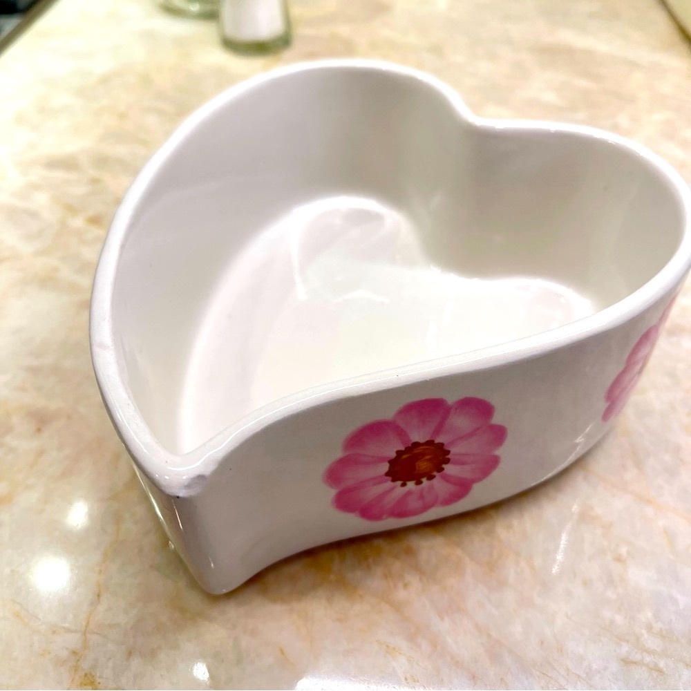 1979 FTD Heart-Shaped Ceramic Dish